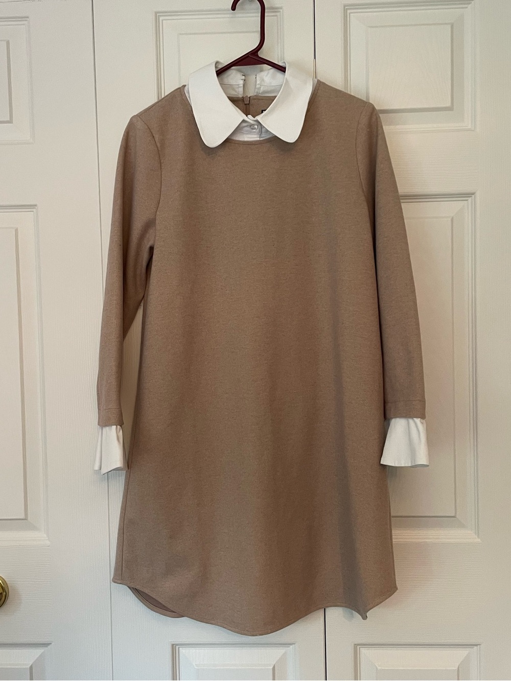 Tuckernuck Dakotah Shift Dress with White Collar & Cuffs Medium - Picture 3 of 9
